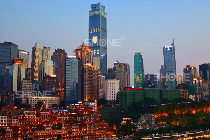 重庆环球金融中心 - LED线条灯 - 先朗照明