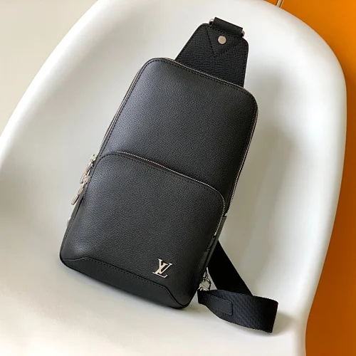 The single shoulder bag