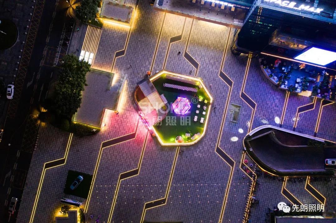 嘉宏振兴中心广场 - LED发光砖 - 先朗照明