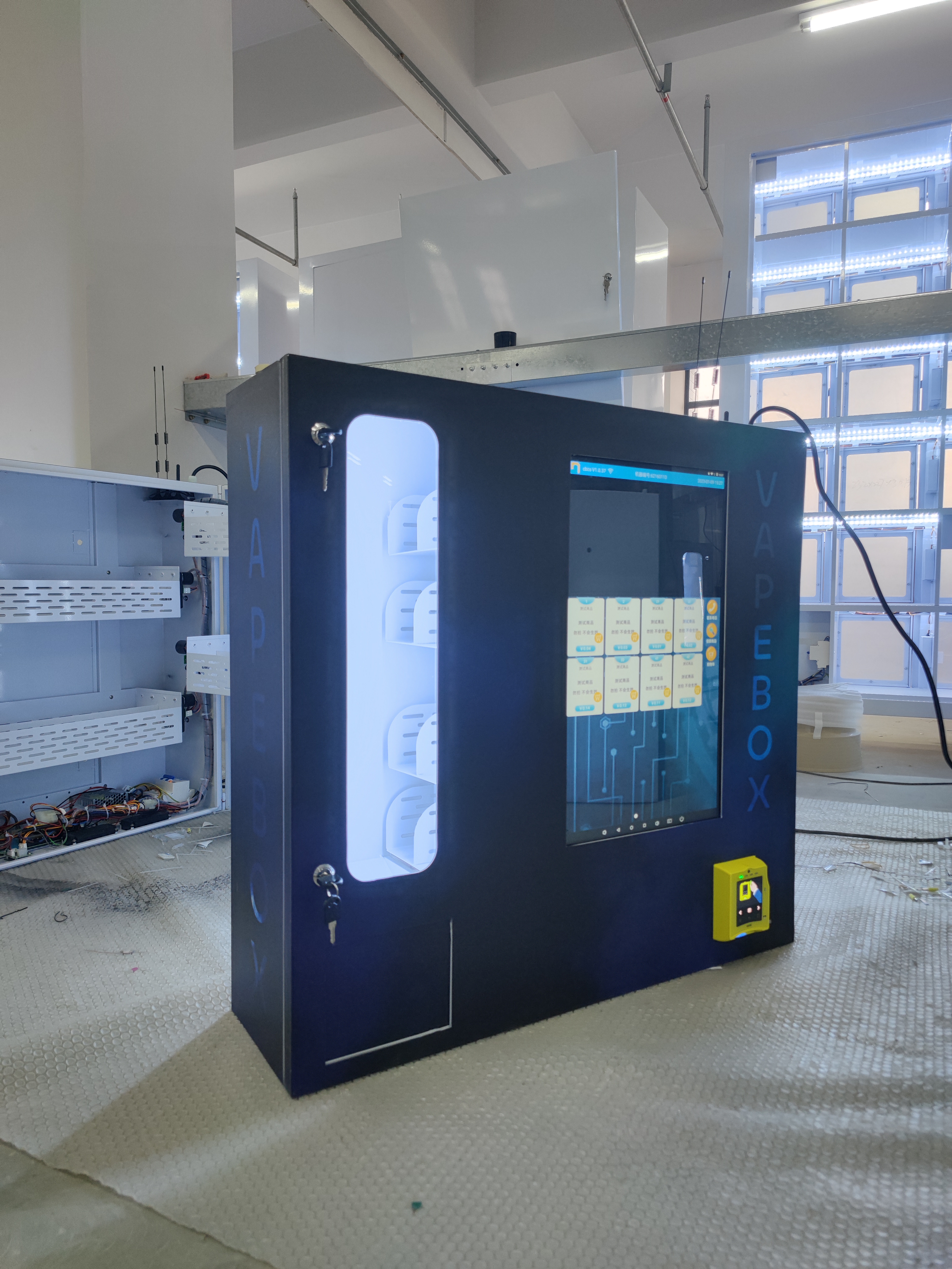 full screen standing vape vending machine