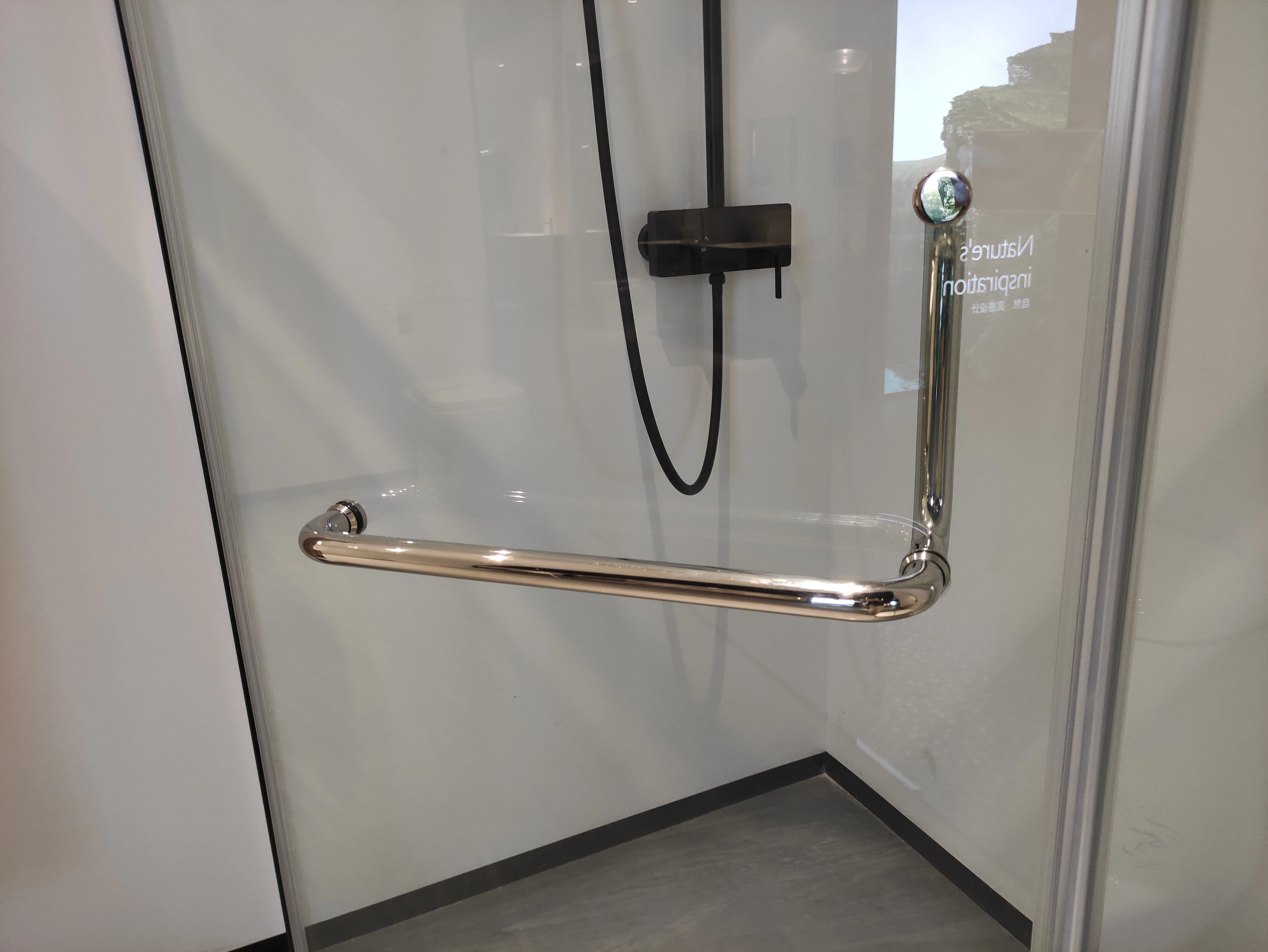 High quality diamond shape hinge shower room tempered glass shower enclosure,Two fixed one open door shower enclosure