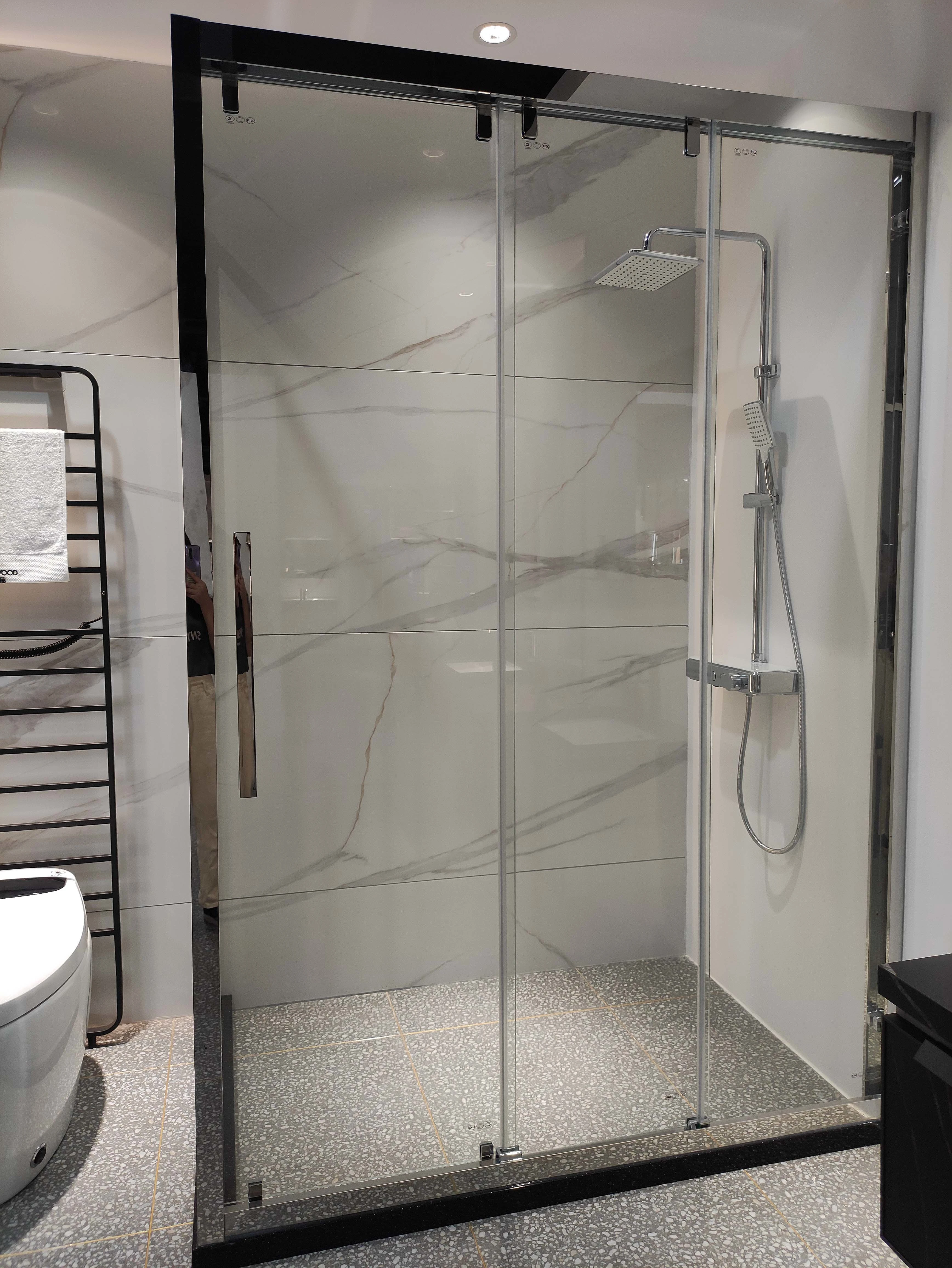 Attractive Functional Glass Fold Door Sliding Door Bathroom Shower Room Cabin
