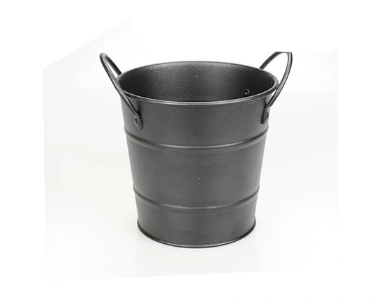 Get your drinks served in style with our Wholesale 5l Beer Mini Tin Buckets! Perfect for bars, pubs, and parties, these custom metal buckets with handles are a must-have for all your beverage needs