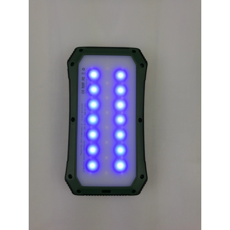 LEDキャンプライト付き10000mAhソーラーパワーバンク