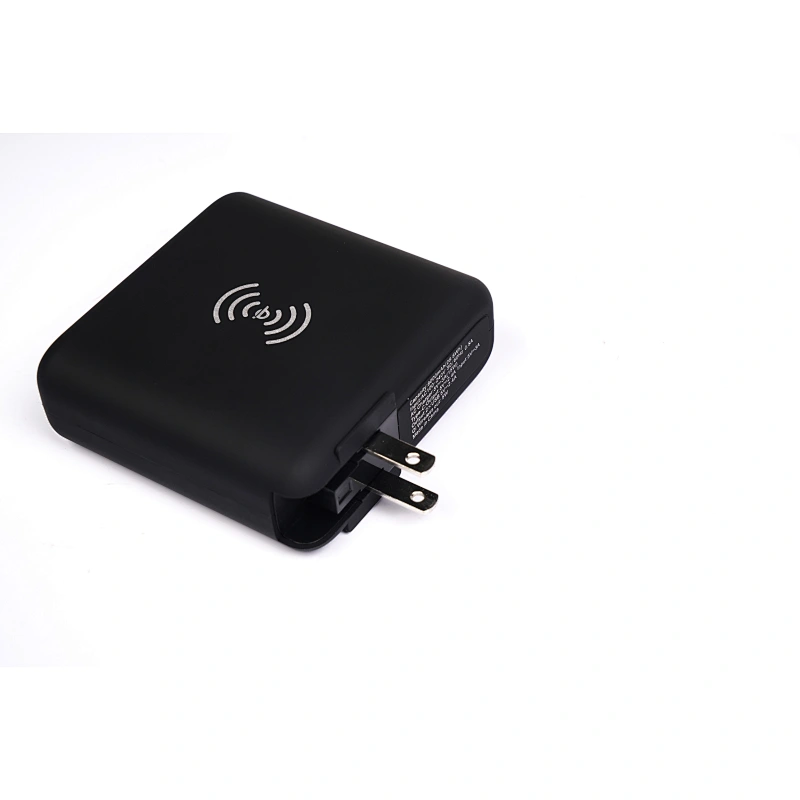 Banque d'alimentation 8000mAh avec chargeur sans fil et chargeur de voyage mondial