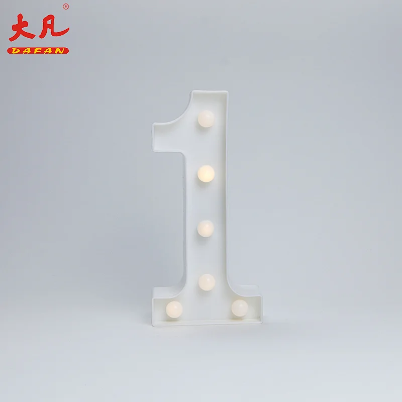 1形状LED字母灯塑料字母灯标志为所有节日，婚礼，党装饰夜灯