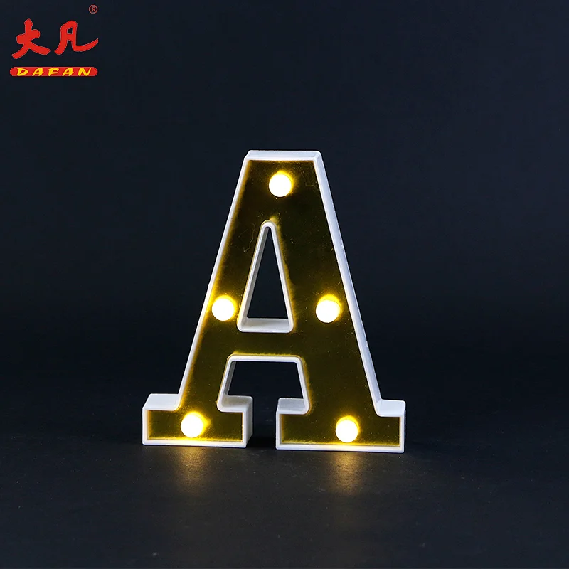 A 装饰字母灯电池操作led台灯字母灯