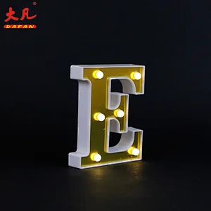 E形状假日亚克力led字母板灯塑料室内房间灯桌3d标志