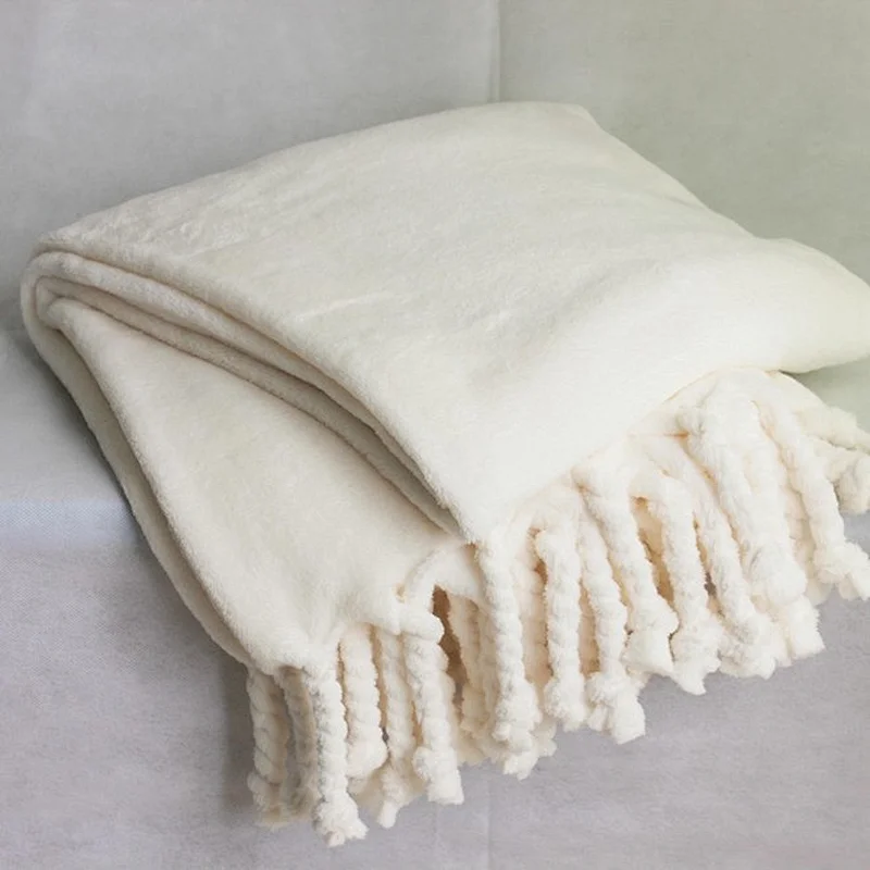 100% Polyester Hot Selling Super Soft Flannel Fleece Fringed Blanket