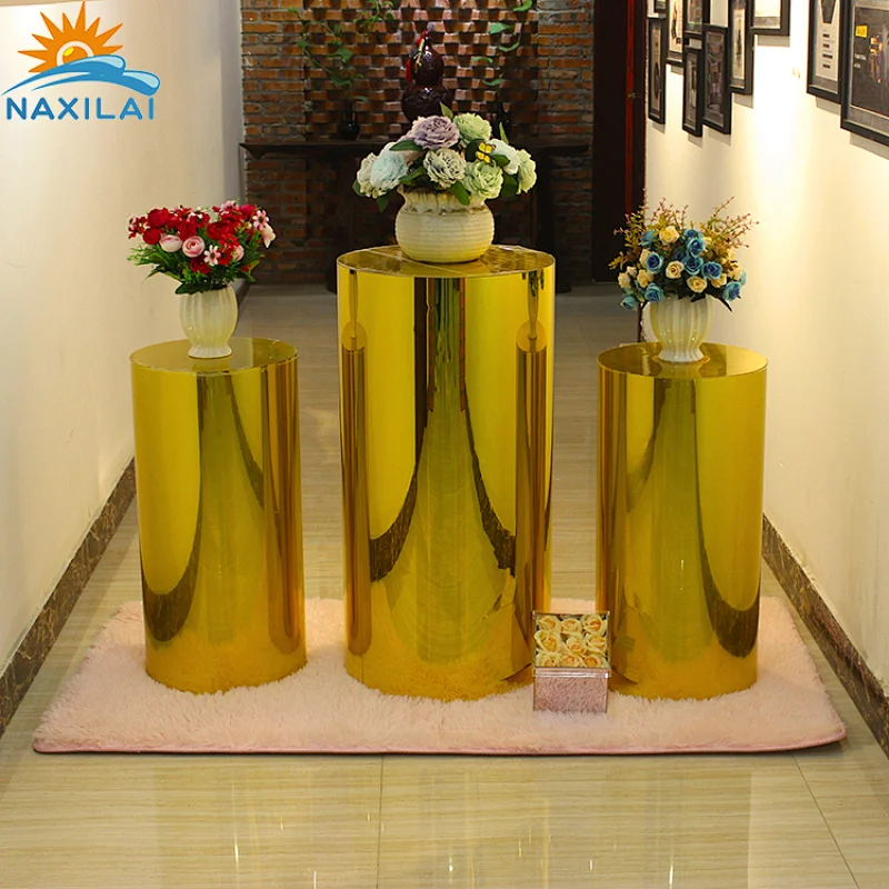 Naxilai Gold Round Plinth Pillars