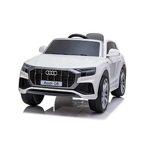 Лицензионный R / C Audi Q8