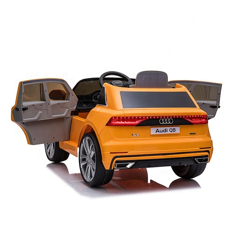 Лицензионный R / C Audi Q8