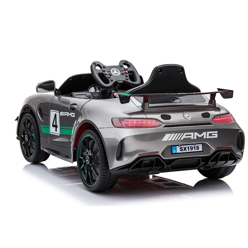 Mercedes Benz AMG GT4 con licencia