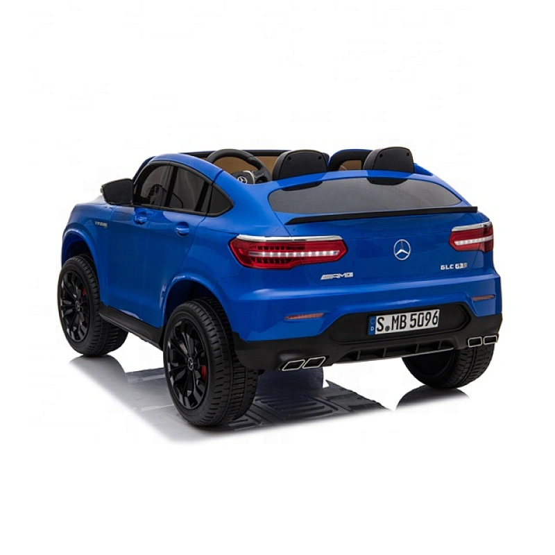 2019 Mercedes Benz GLC63 con licencia