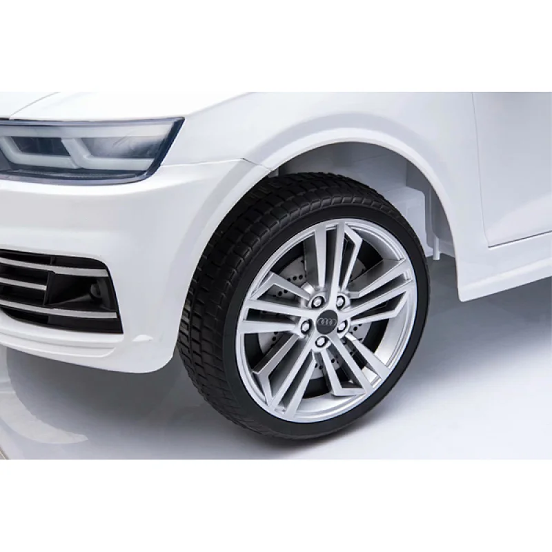 Licensed Audi Q5