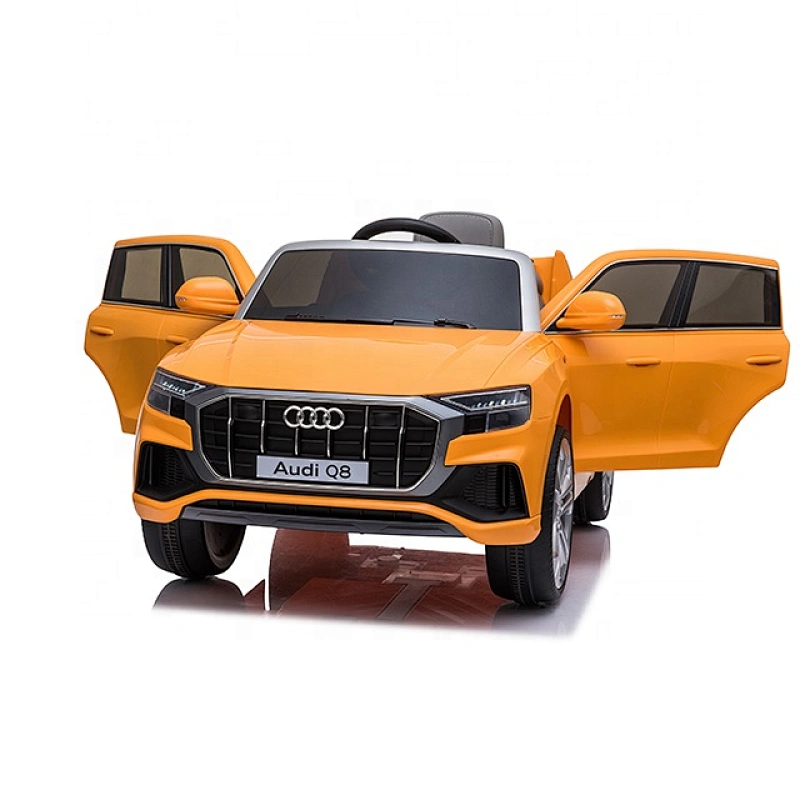 Лицензионный R / C Audi Q8
