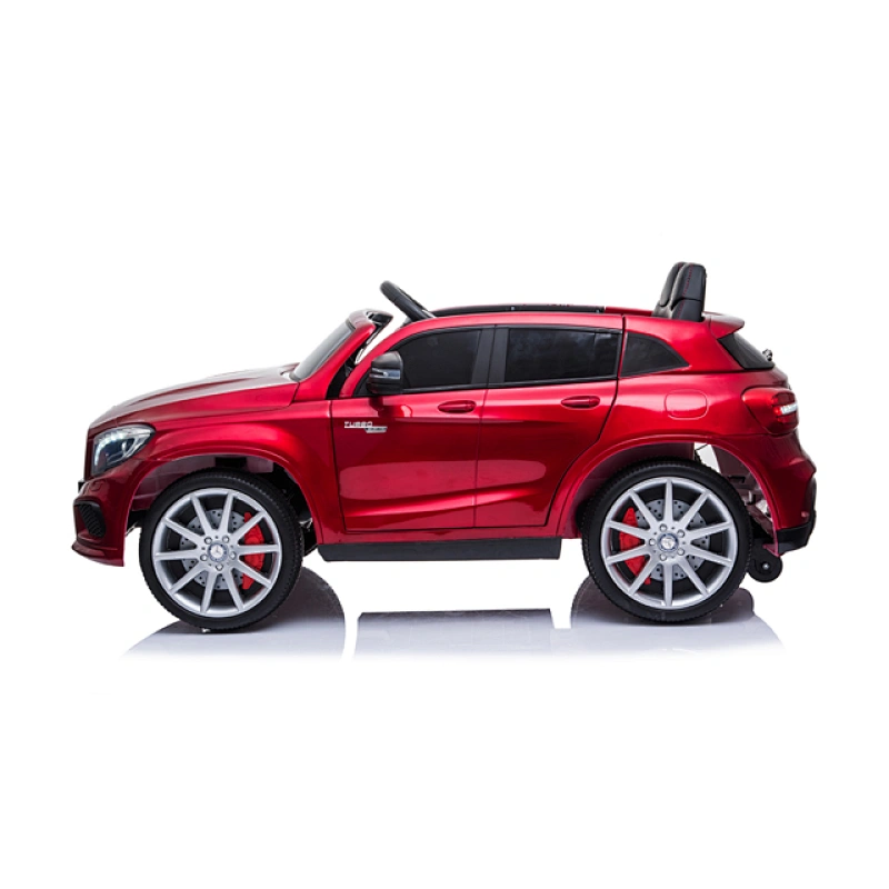 Mercedes Benz AMG GLA45 con licencia