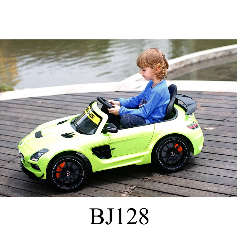 Mercedes Benz SLS AMG con licencia