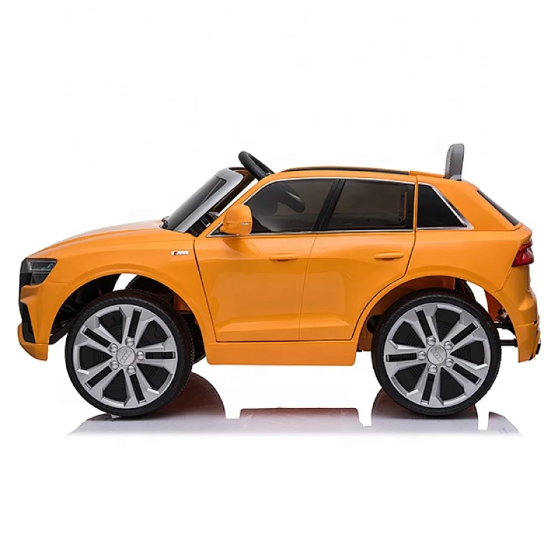R/C Licensed Audi Q8