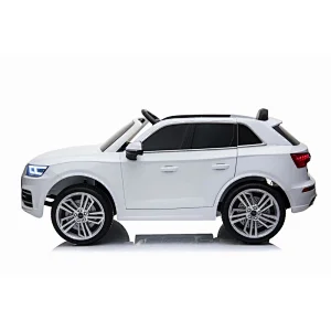 Licensed Audi Q5