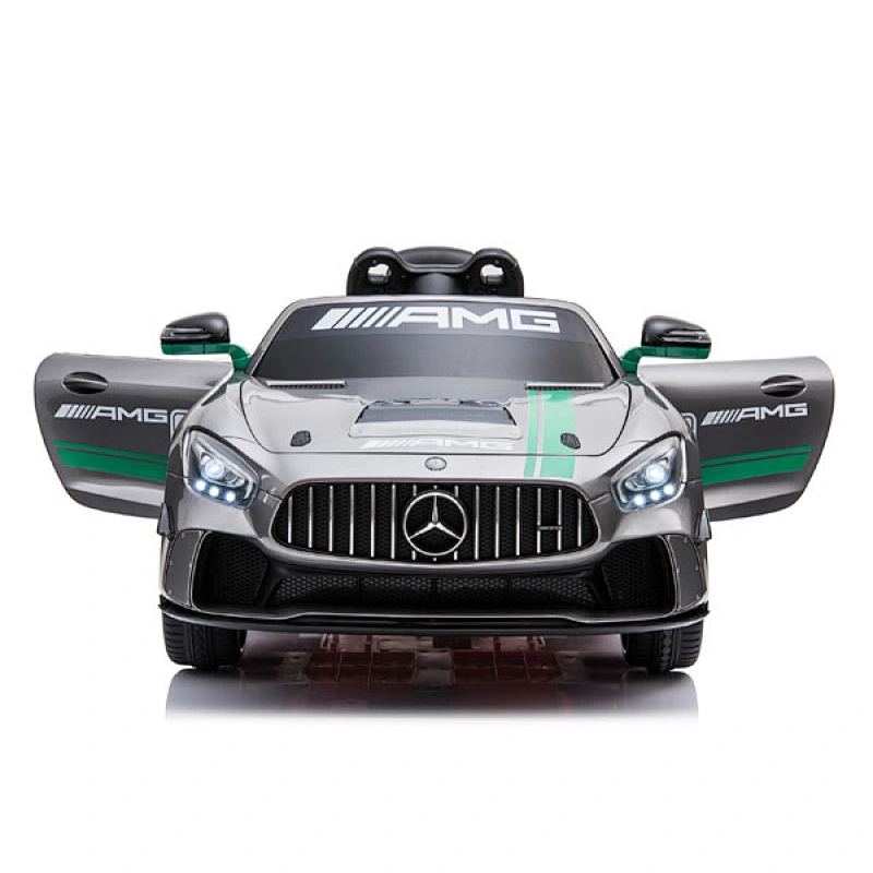 Mercedes Benz AMG GT4 con licencia