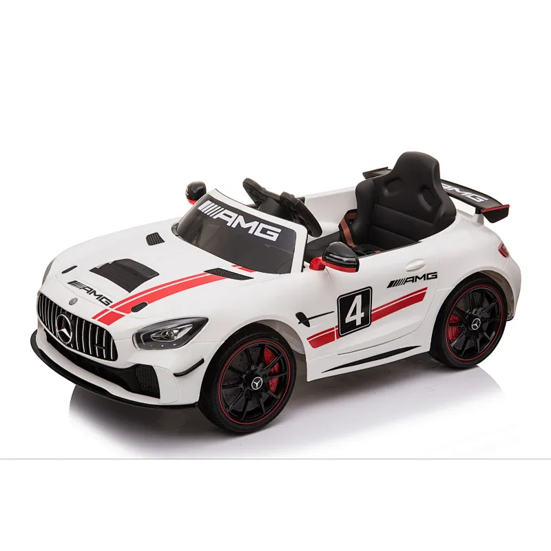 Mercedes Benz AMG GT4 con licencia