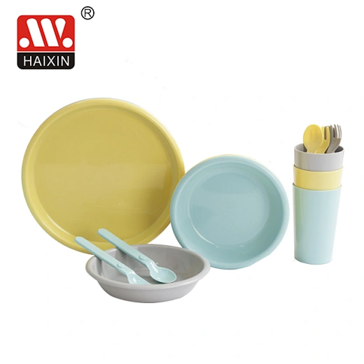 plastic cutlery set