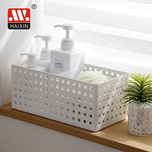 PP basket with dividers