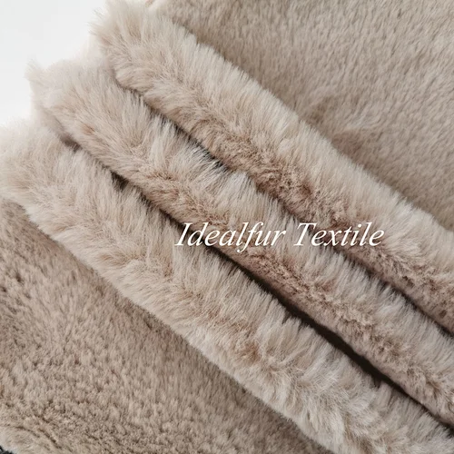 Short Pile Soft Rabbit Faux Fur Fabric for Rugs for Garments