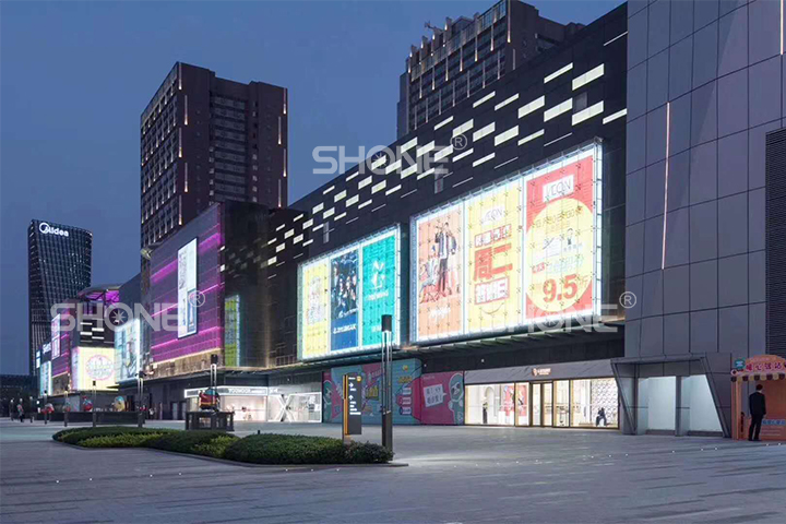 佛山美的置业广场 - 先朗照明线条灯&发光墙砖应用案例