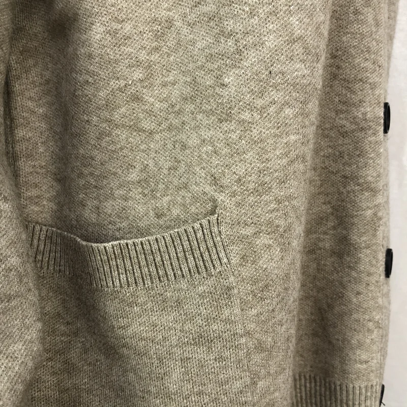 58%Viscose 32%nylon 10%polyester anti pill cardigan sweater plus size pocket knitwear from China