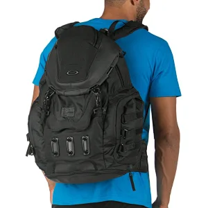 Navo Oakley Men's Kitchen Sink Backpack, Stealth Black, One Size,oakley backpack,oakley kitchen sink,oakley tactical backpack,oakley blade,backpack