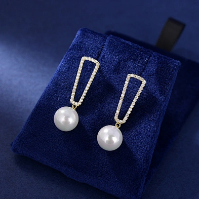 sterling silver emerald stud earrings