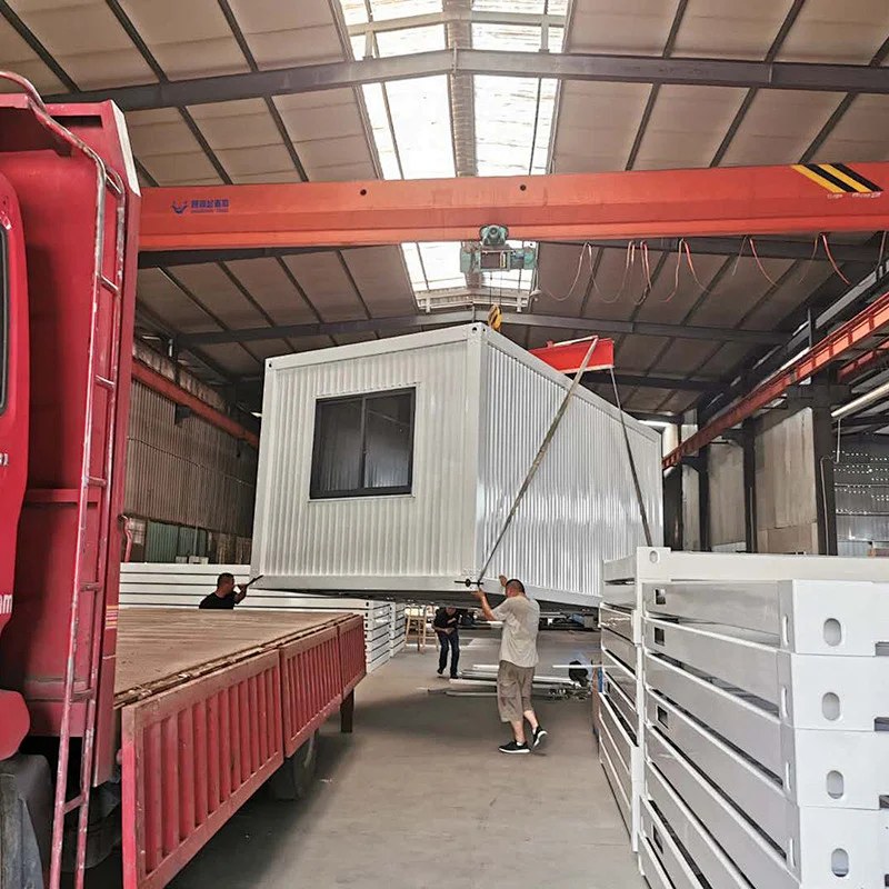 CE & ROHS Full Set Luxury Mobile Modular Sandwich Panel Camp Living Box Single Prefabricated Container Houses