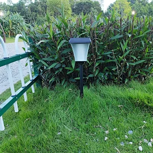 200 Lumen Square Shape Solar Path Light, with Optical PC Lens, Metal Ground Stake, and Extra-Bright LED for Lawn, Patio, Yard, Walkway, Driveway