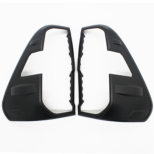 HILUX 2021 BLACK TAIL LIGHT COVER