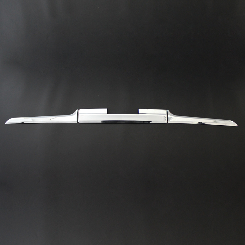 TRITON 2019 CHROME TAIL GATE COVER