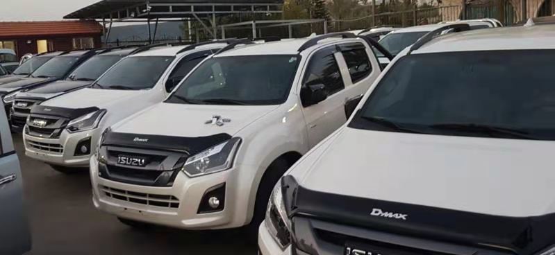 D-MAX 16 BONNET GUARD