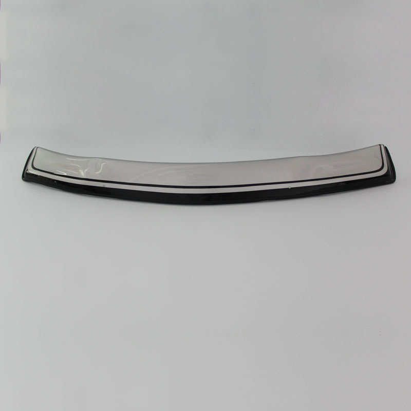 TRITON 06 BONNET GUARD