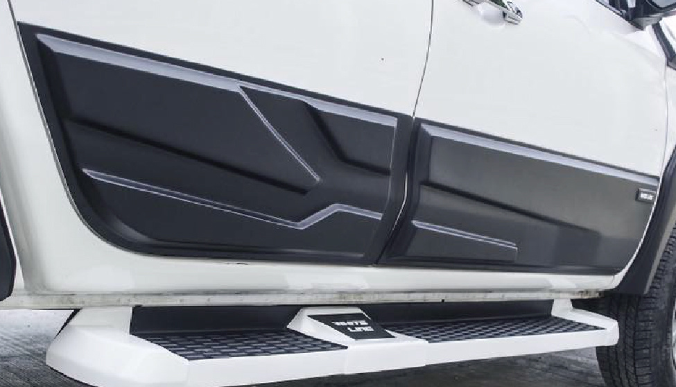 TRITON 2015/2019 BODY CLADDING