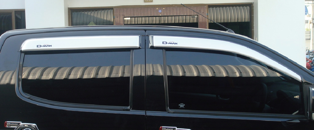 D-MAX 16 DOOR VISOR