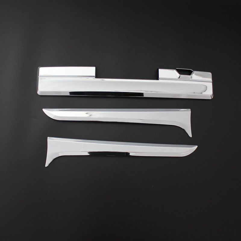 TRITON 2019 CHROME TAIL GATE COVER