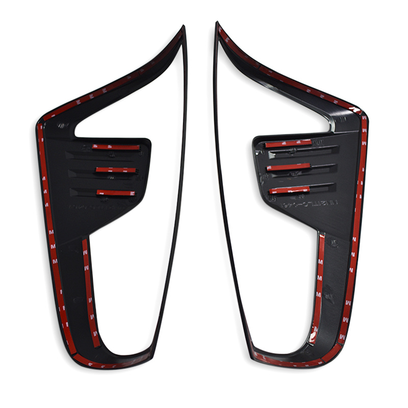 NAVARA 2021  MATTE BLACK TAIL LIGHT COVER
