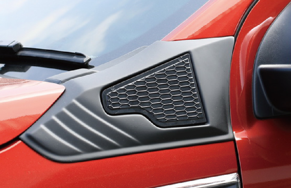 EVEREST 18 SIDE VENT DECORATION