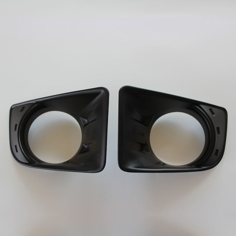 D-MAX 12 FOG LIGHT COVER