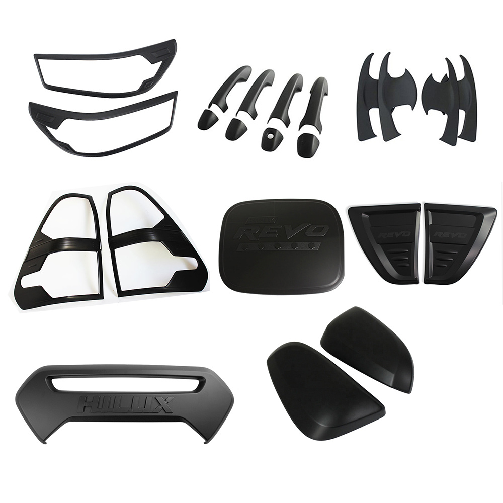 HILUX2021  4x2 BLACK KITS