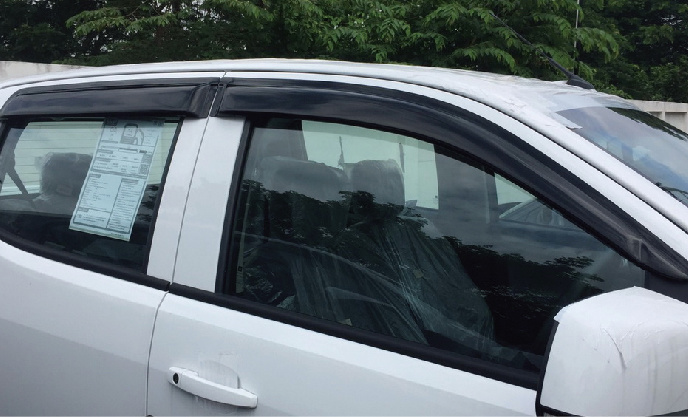 COLORADO 12-17 DOOR VISOR