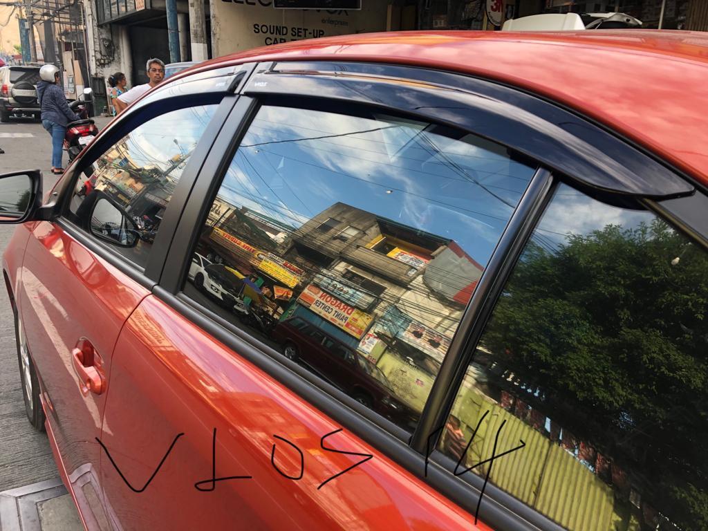 VIOS 14 DOOR VISOR