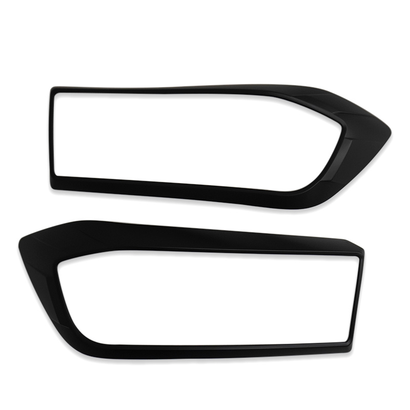 MG EXTENDER 2019  HEAD LIGHT COVER