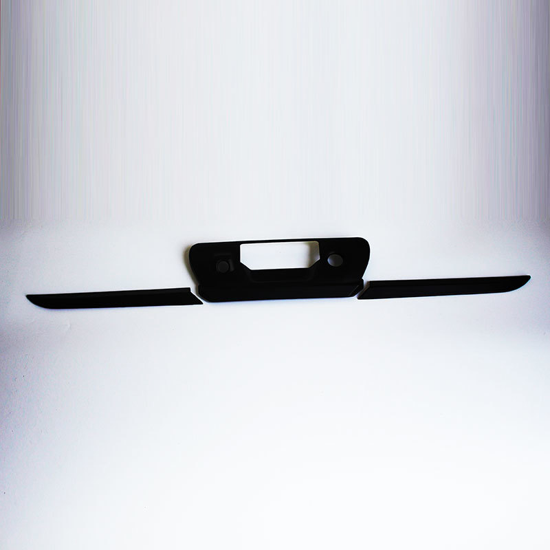 NP300 14 TAIL GATE COVER
